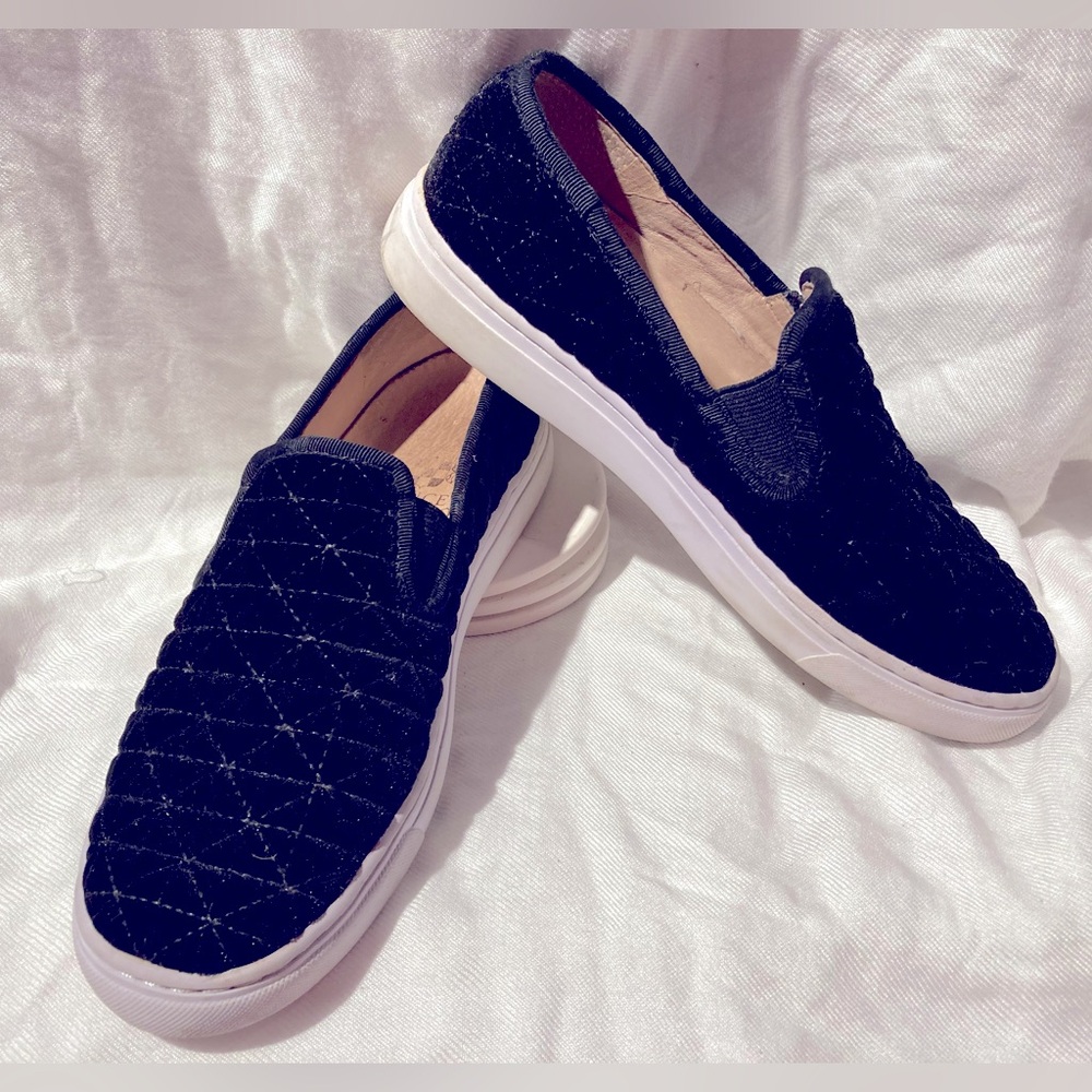 Vince Camuto Quilted Black Velvet Slip-on Sneakers, Leather-Lined Interior, US 5